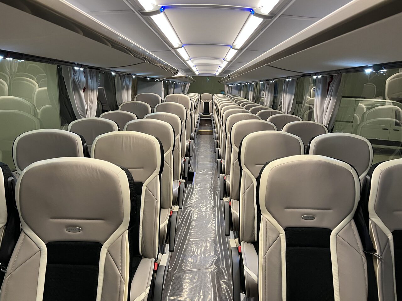 Leasing de  Neoplan Cityliner P15 Euro 6E V.I.P / Exclusive Class (Gräddfärgad skinnklädsel) Neoplan Cityliner P15 Euro 6E V.I.P / Exclusive Class (Gräddfärgad skinnklädsel): foto 21