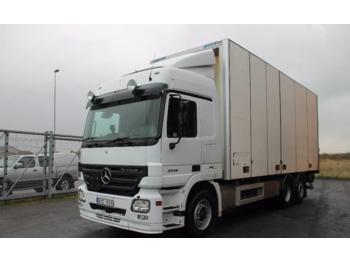 Mercedes-Benz 2548L6X2/4 Euro 5  - Camión caja cerrada