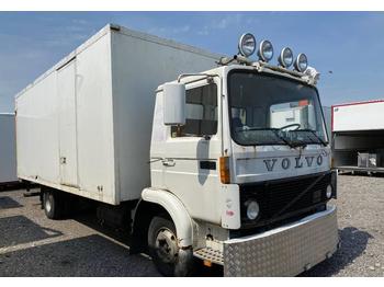 Camión caja cerrada Volvo FL 4X2
