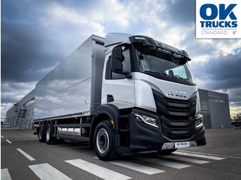 Camión transporte de bebidas IVECO S-Way AD260S40Y/FS 1LNG