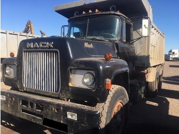 MACK R 600 - Camión volquete