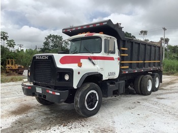 Mack DM690S - Camión volquete