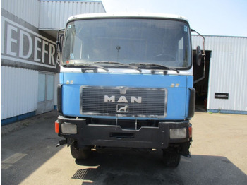 Camión chasis MAN 26.402 25.402 , ZF manual , 6x4 , Sping suspension: foto 5