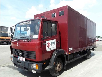 Camión transporte de ganado Mercedes-Benz 914: foto 1