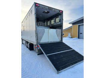 Camión transporte de ganado Mercedes-Benz Actros: foto 3