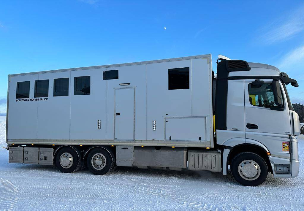 Camión transporte de ganado Mercedes-Benz Actros: foto 5