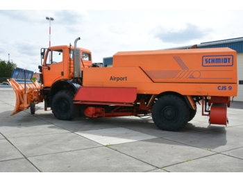 Camión chasis, Equipo de apoyo en tierra Mercedes SK 2031 4x4x4 Schmidt CJS9 airport sweeper snow plough: foto 2