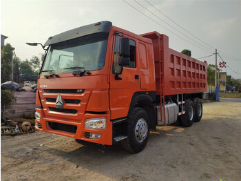 Camión volquete para transporte de equipos pesados SINOTRUK Howo Dump truck 371: foto 1