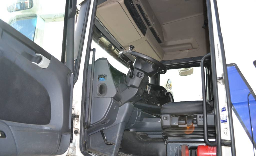 Camión caja cerrada Scania R560 LB 6X2*4 MNB Serie 1796 Euro 5: foto 11
