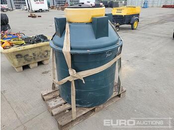 Tanque de almacenamiento Static Plastic Bunded Fuel Bowser: foto 1