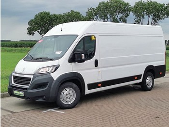 Furgón Peugeot Boxer 2.0 bluehdi 130 premium