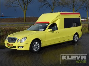 Mercedes-Benz E-Klasse 280 CDI AMBULANCE ambulance miesen con - Furgoneta caja cerrada
