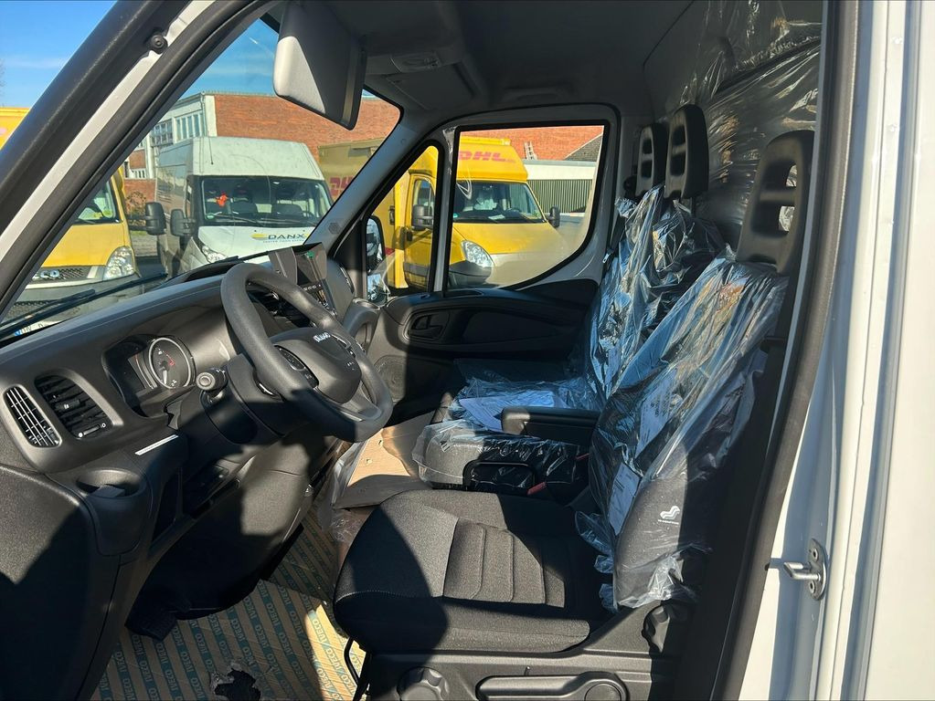 Leasing de Iveco Daily Koffer 35S14H EA8 115 kW (156 PS), Auto...  Iveco Daily Koffer 35S14H EA8 115 kW (156 PS), Auto...: foto 14