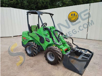 Avant M528 - Cargadora articulada