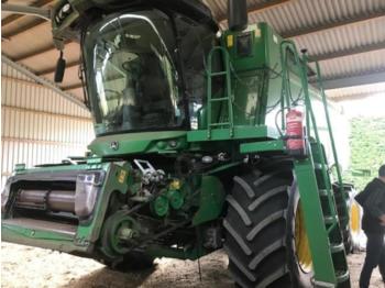 Cosechadora de granos John Deere s680