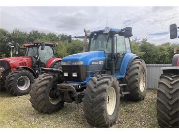 Tractor New Holland 8870: foto 1