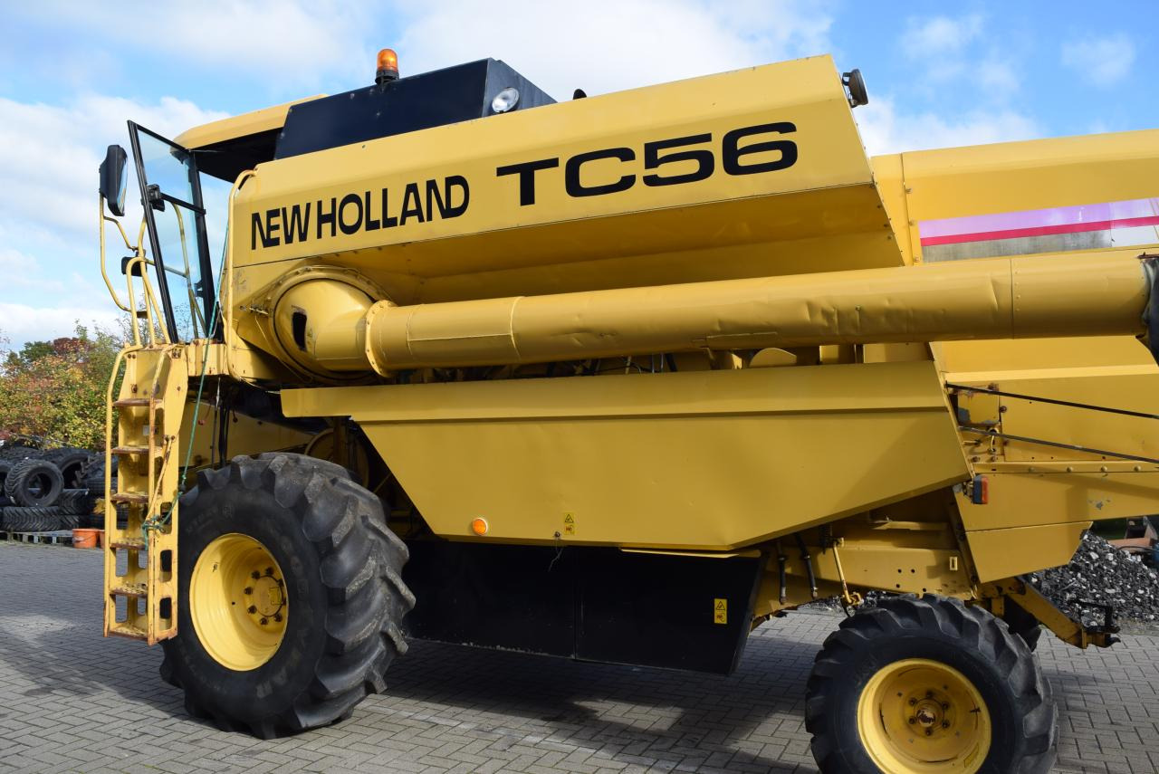 Cosechadora de granos New Holland TC 56: foto 4