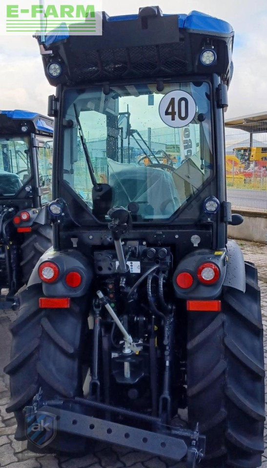 Tractor New Holland t4.110vcabstagev: foto 2
