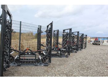 SAT Wiesenschleppe, Wiesenegge - Aktion  - rastra de cadenas