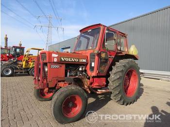 Volvo BM 2200 - Tractor