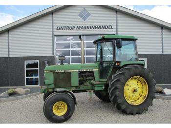 Tractor agricola John Deere 4040