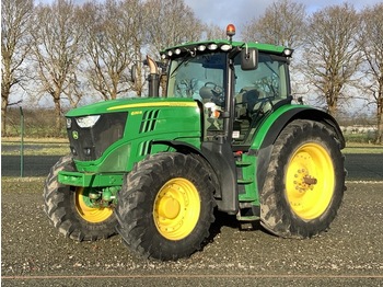 Tractor agricola John Deere 6210R