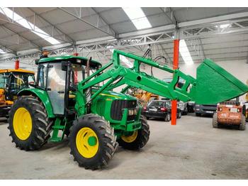 Tractor agricola John Deere 6215 R