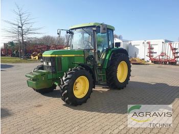 Tractor agricola John Deere 6310