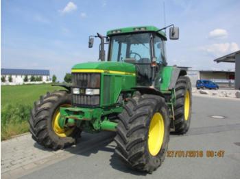 Tractor agricola John Deere 7710