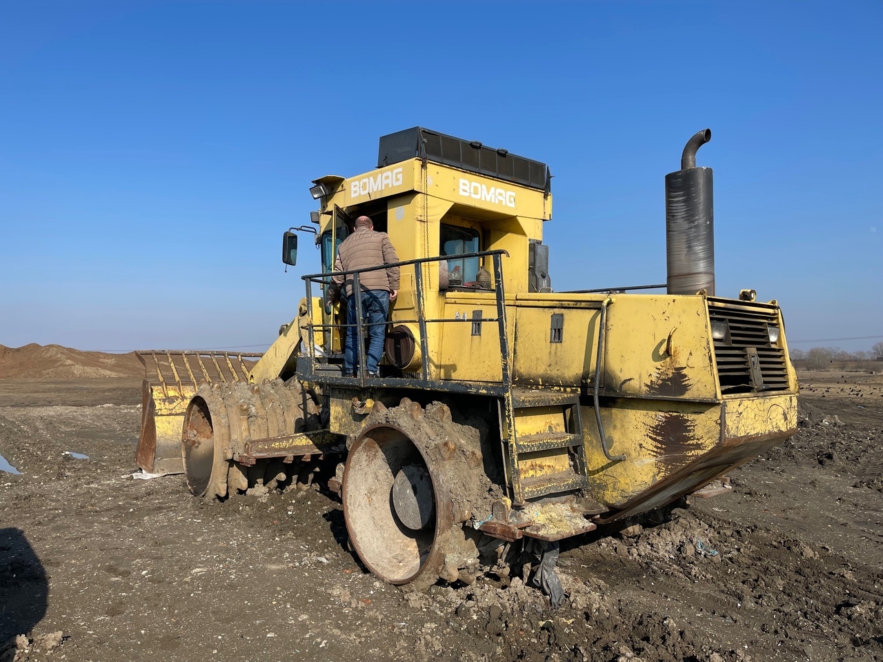 Minicargadora de cadenas BOMAG BC 671 RS: foto 3