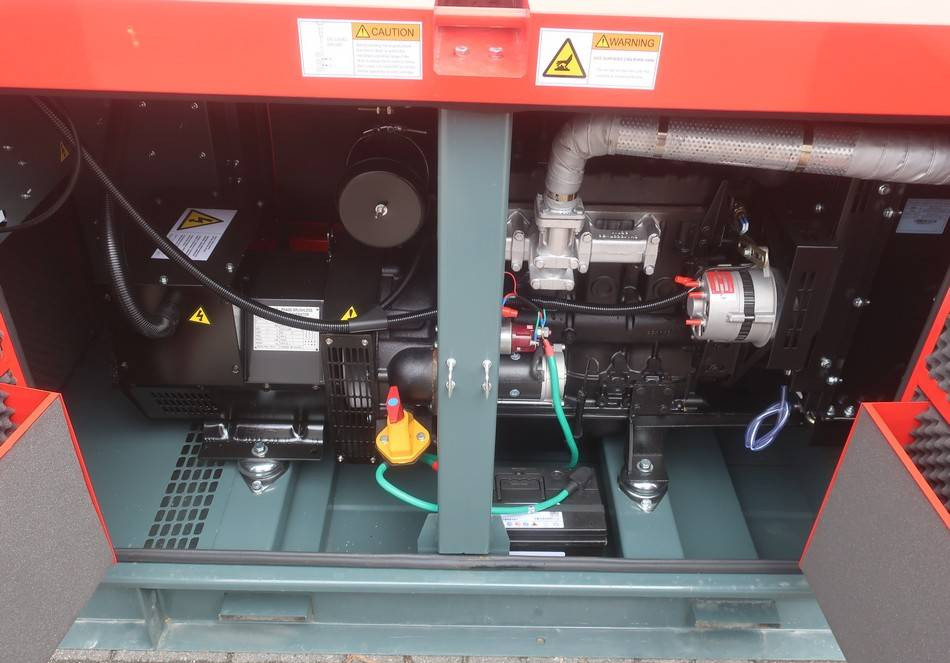 Generador industriale Bauer GFS-16KW 20KVA ATS Diesel Generator 400/230V NEW: foto 15