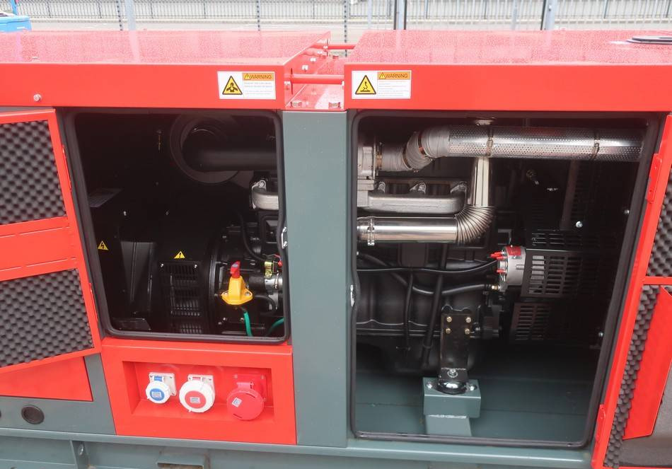 Generador industriale Bauer GFS-90KW Diesel Generator 112KVA ATS 400/230V NEW: foto 17