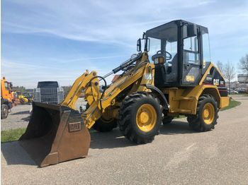 Cargadora de ruedas CAT 902**ERST 4.356 STD.**1A-ZUSTAND**ab 397€/mtl.