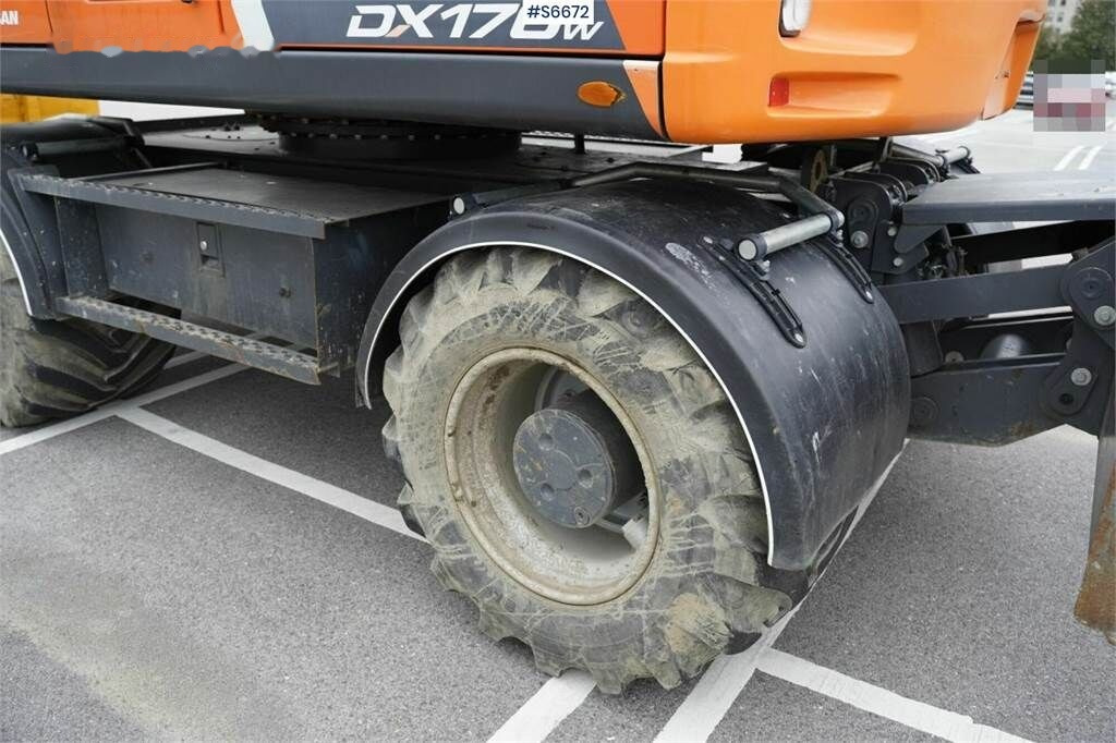 Excavadora de ruedas Doosan DX170W-5: foto 50
