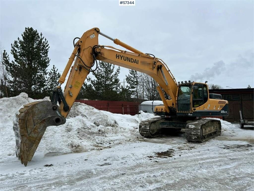 Excavadora de cadenas Hyundai 320LC-9 Excavator: foto 2