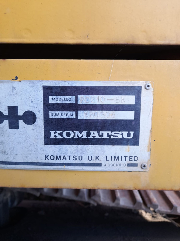 Excavadora de cadenas KOMATSU PC210: foto 13