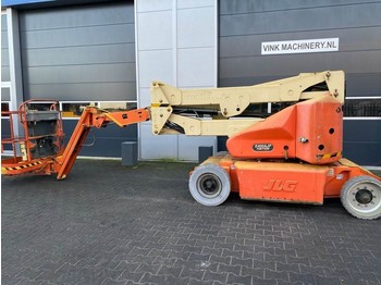Plataforma articulada JLG E 400 AJPN