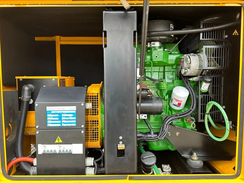 Generador industriale SDMO JS 30 John Deere 3029 DF 120 Leroy Somer 30 kVA Silent generatorset as New !: foto 3