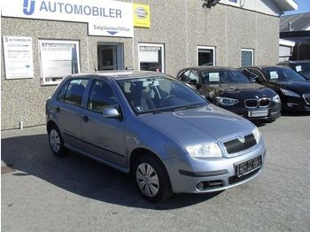 SKODA Fabia 1,2 12V Ambiente - Coche