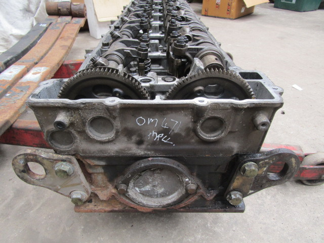 Motor y piezas para Camión MERCEDES ACTROS MP4 OM471-6 CYLINDER HEAD COMPLETE: foto 3
