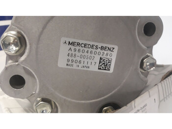 Bomba de dirección para Camión Mercedes-Benz Actros: foto 4