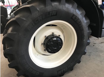 Neumáticos y llantas para Tractor Michelin 520-70R38 en 420-70R28 Banden: foto 1