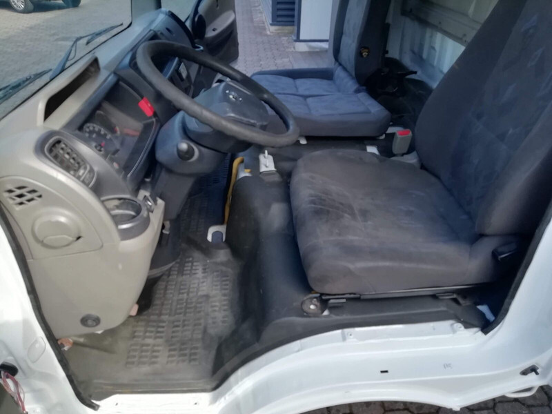 Cabina e interior para Camión Nissan NT400: foto 9