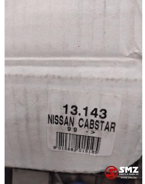 Cabina e interior para Camión Nissan Occ Zijwindschermset Nissan Cabstar: foto 2