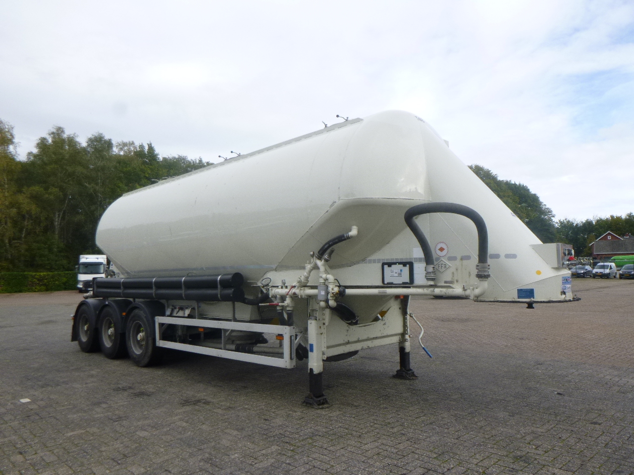 Semirremolque cisterna para transporte de harina Feldbinder Powder tank alu 40 m3 / 1 comp: foto 2