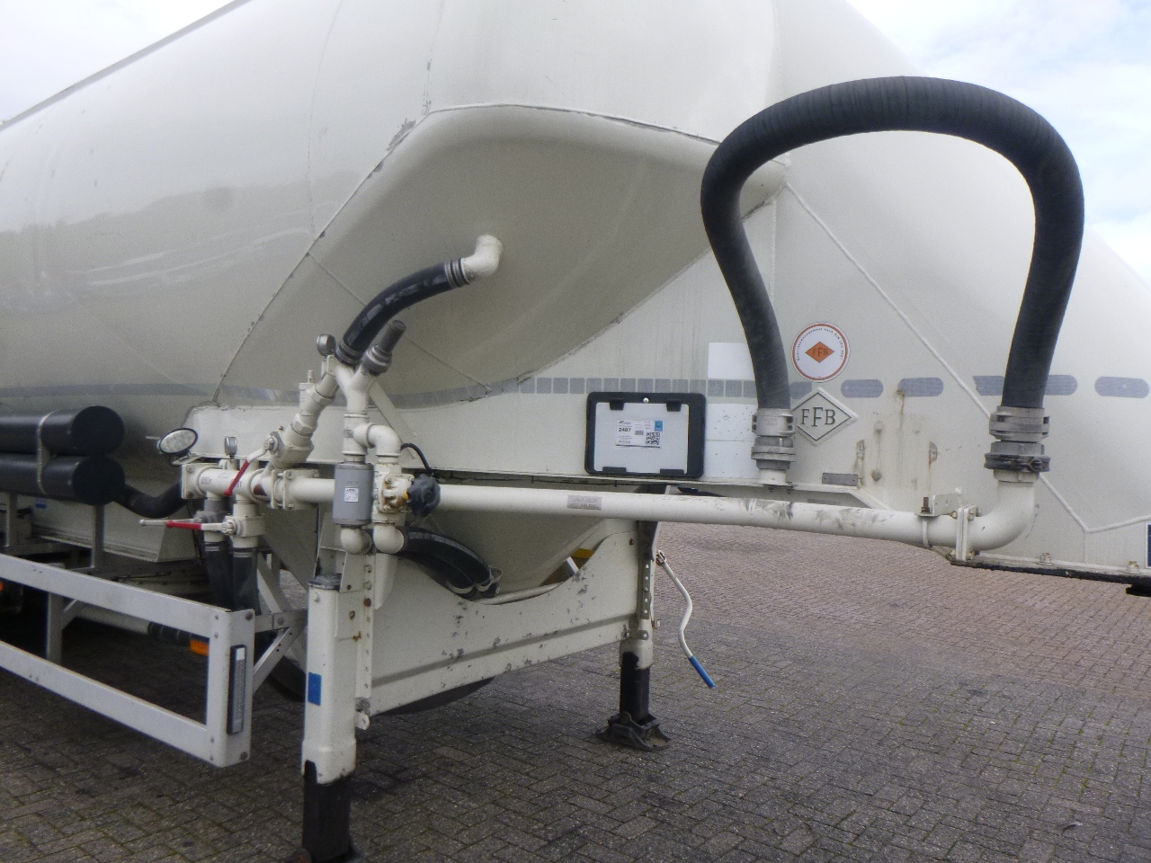 Semirremolque cisterna para transporte de harina Feldbinder Powder tank alu 40 m3 / 1 comp: foto 10