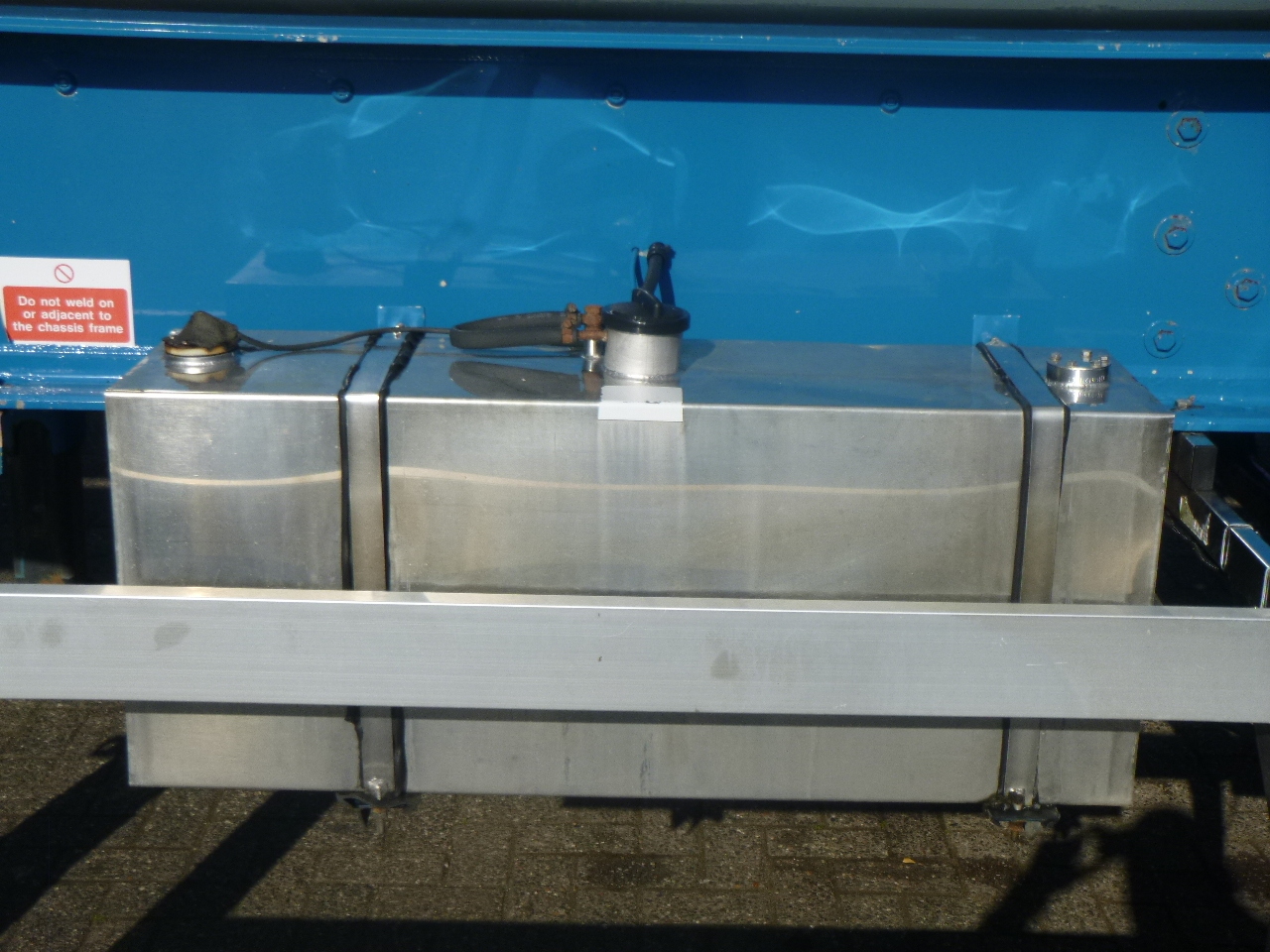 Semirremolque cisterna para transporte de harina Feldbinder Powder tank alu 60 m3 / Compressor diesel engine.: foto 15