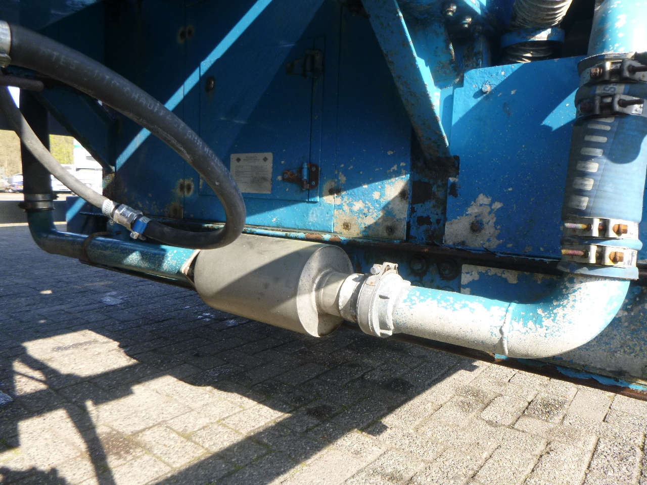 Semirremolque cisterna para transporte de harina Feldbinder Powder tank alu 60 m3 / Compressor diesel engine.: foto 26