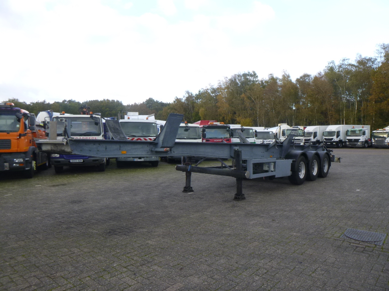 Leasing de Filiat 3-axle tank trailer chassis incl supports Filiat 3-axle tank trailer chassis incl supports: foto 1