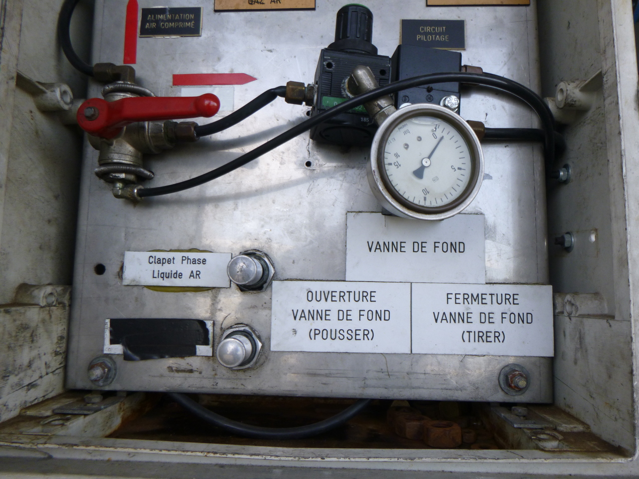 Semirremolque cisterna para transporte de gas Guhur Low-pressure gas tank steel 31.5 m3 / 10 bar (methyl chloride): foto 13